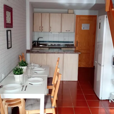 Tuyas 3000 Apartment